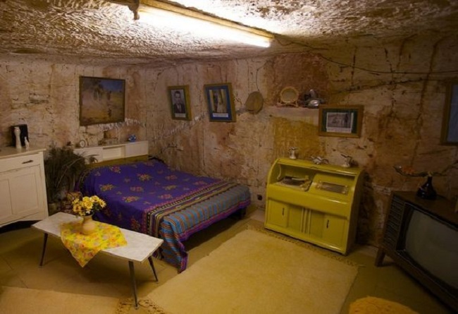 Приглашаем вас заглянуть под землю и побывать в необыкновенном подземном городе Кубер Педи, где в настоящее время проживают около 2 тысяч человек