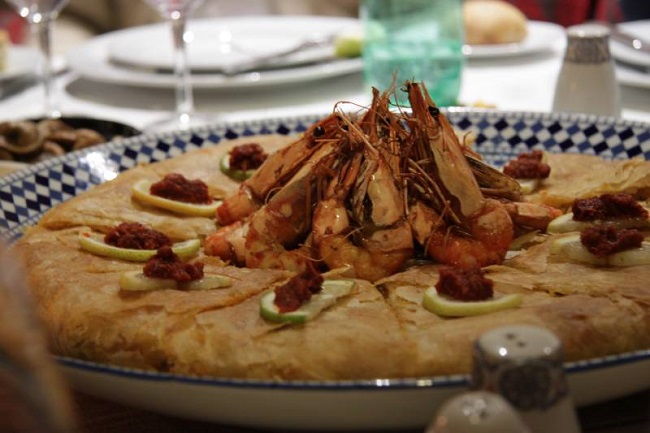 За многовековую историю марокканская кухня впитала в себя множество разных кулинарных традиций.
